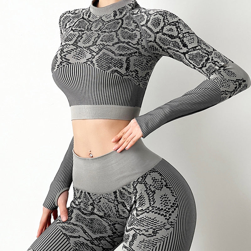 Tight-fitting Moisture Wicking Sports Suit Women Seamless Knitted Yoga Clothes Women