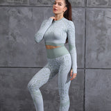 Tight-fitting Moisture Wicking Sports Suit Women Seamless Knitted Yoga Clothes Women