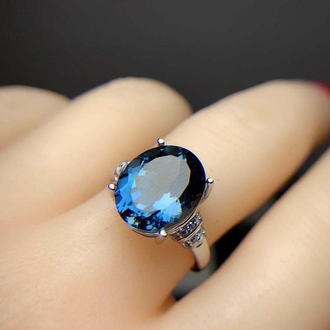 London Blue Topaz Ring Dark Blue Noble 925 Silver Inlaid