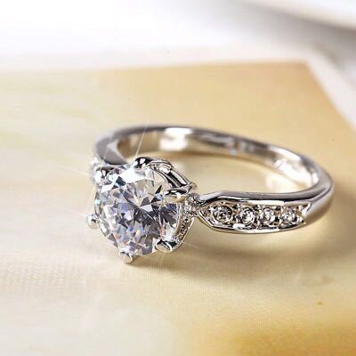 Fashion Personality Six-claw Diamond Ring For Women