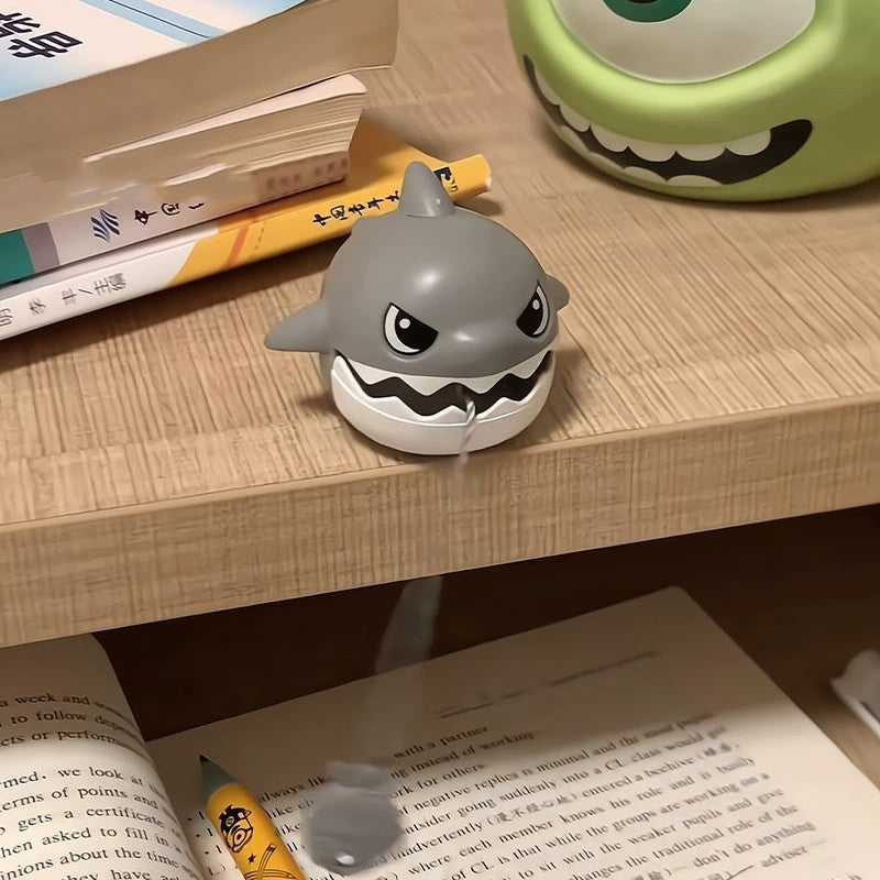 Pull Thread Bite Shark Keychain: Bring Fun Everywhere You Go