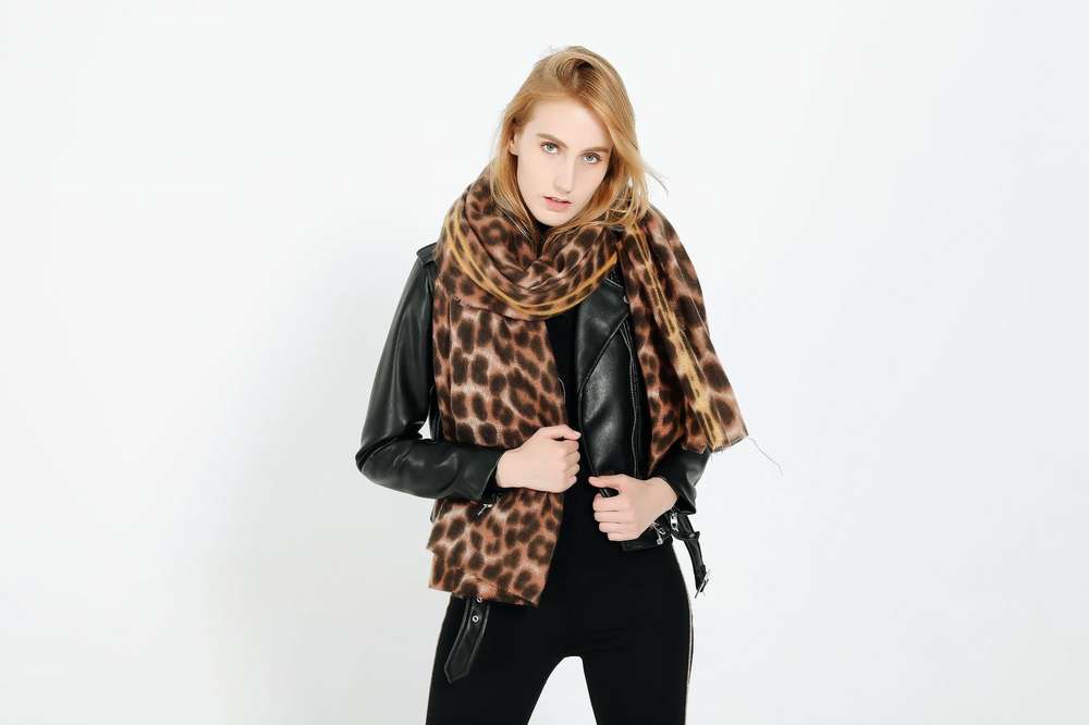 Leopard-Print Cashmere Women's Scarf Shawl: Unleash Your Wild Elegance - Minihomy