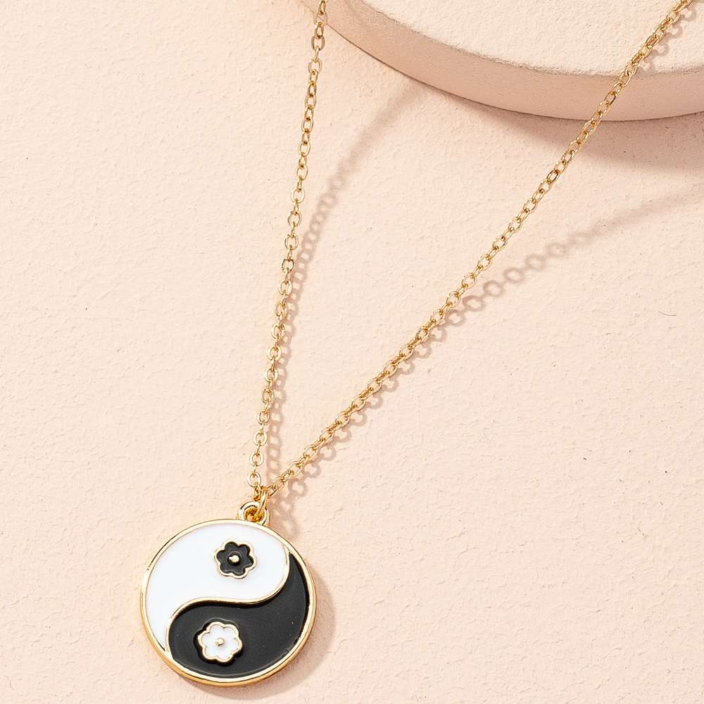 Chinese Style Gossip Necklace Female Tai Pendant Clavicle Chain Accessories - Minihomy