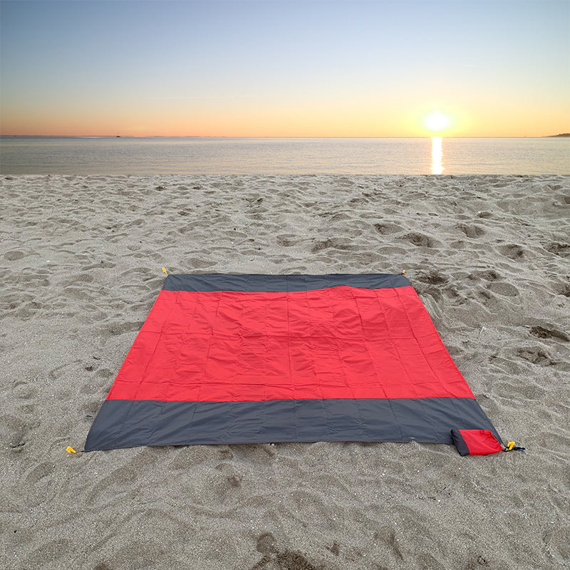 Outdoor Camping Waterproof And Convenient Foldable Two-color Picnic Mat